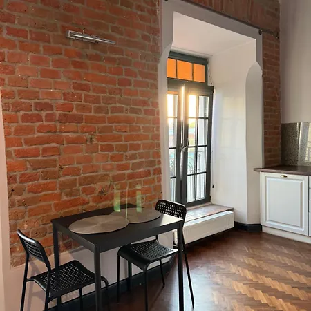 Loft Apartment *